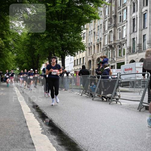 14.06.2026 - REWE Women's Run J. Mangold http://msf.ph/oto/9752223 14.06.2026 10:06:48 Ziel 10205, 10609, 11015 meine-sportfotos.de