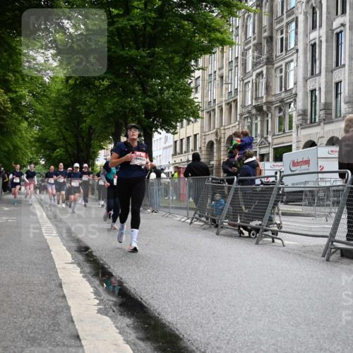 14.06.2026 - REWE Women's Run J. Mangold http://msf.ph/oto/9752225 14.06.2026 10:06:48 Ziel 10205, 10609, 11015 meine-sportfotos.de