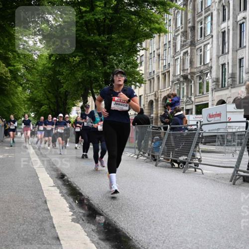14.06.2026 - REWE Women's Run J. Mangold http://msf.ph/oto/9752237 14.06.2026 10:06:50 Ziel 10117, 10205, 10467, 10609, 10949, 11015, 11127, 11161 meine-sportfotos.de