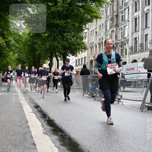 14.06.2026 - REWE Women's Run J. Mangold http://msf.ph/oto/9752254 14.06.2026 10:06:51 Ziel 10117, 10205, 10467, 10609, 10888, 10949, 11015, 11084, 11127, 11161 meine-sportfotos.de