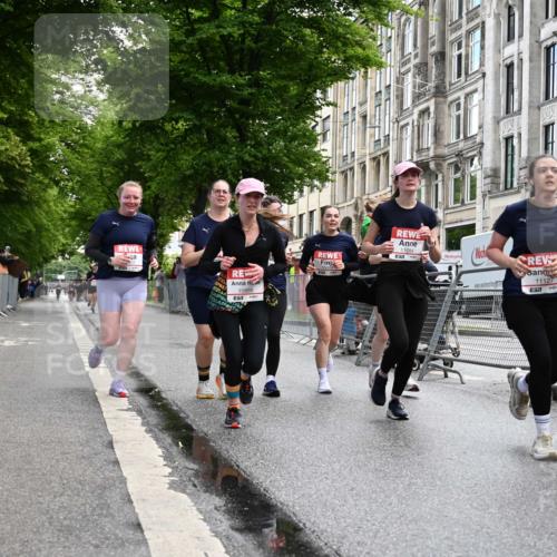 14.06.2026 - REWE Women's Run J. Mangold http://msf.ph/oto/9752297 14.06.2026 10:06:56 Ziel 10006, 10007, 10008, 10009, 10117, 10467, 10888, 10949, 11015, 11084, 11127, 11161, 11192 meine-sportfotos.de