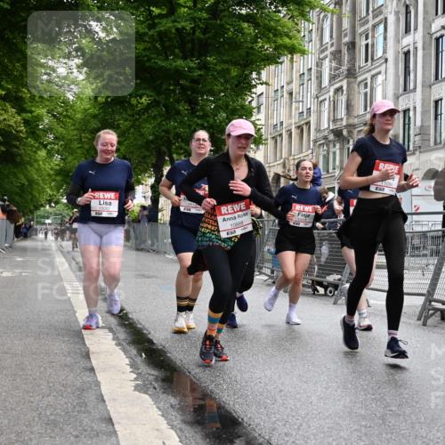 14.06.2026 - REWE Women's Run J. Mangold http://msf.ph/oto/9752301 14.06.2026 10:06:57 Ziel 10006, 10007, 10008, 10009, 10117, 10467, 10888, 10949, 11084, 11127, 11161, 11192 meine-sportfotos.de