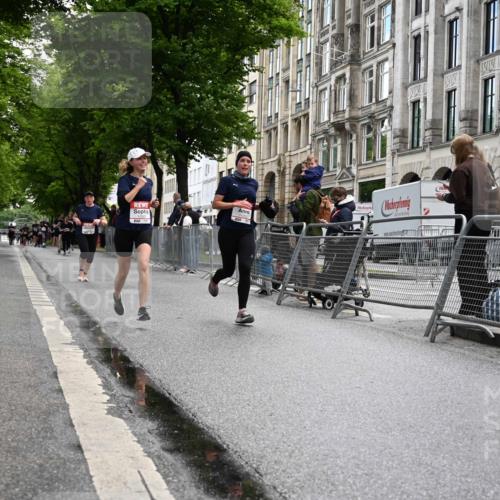 14.06.2026 - REWE Women's Run J. Mangold http://msf.ph/oto/9752317 14.06.2026 10:07:05 Ziel 10113, 10508, 11252 meine-sportfotos.de