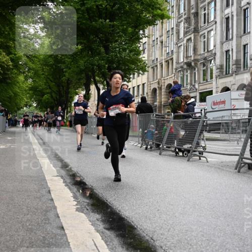 14.06.2026 - REWE Women's Run J. Mangold http://msf.ph/oto/9752348 14.06.2026 10:07:17 Ziel 10861, 10924, 10965, 11077 meine-sportfotos.de