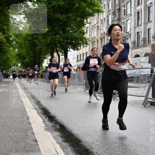 14.06.2026 - REWE Women's Run J. Mangold http://msf.ph/oto/9752358 14.06.2026 10:07:18 Ziel 10861, 10924, 10965, 11077 meine-sportfotos.de