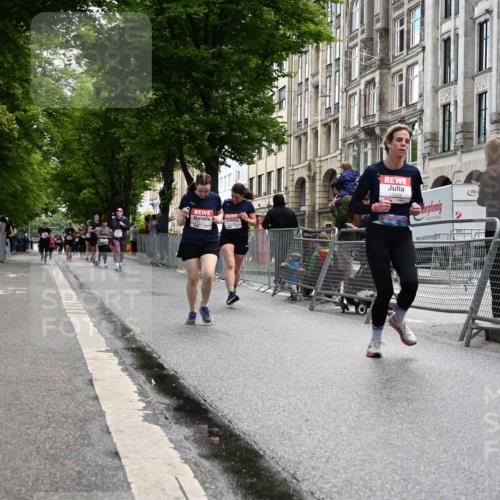 14.06.2026 - REWE Women's Run J. Mangold http://msf.ph/oto/9752363 14.06.2026 10:07:19 Ziel 10861, 10924, 10965, 11077 meine-sportfotos.de