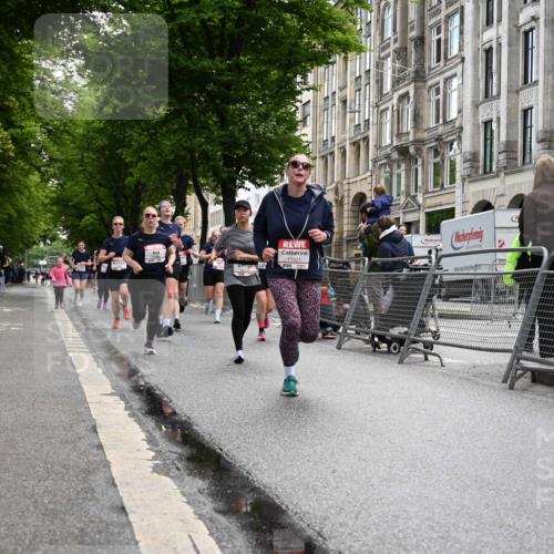 14.06.2026 - REWE Women's Run J. Mangold http://msf.ph/oto/9752391 14.06.2026 10:07:27 Ziel 10126, 10164, 10194, 10237, 11021, 11062, 11098, 11099, 11496 meine-sportfotos.de