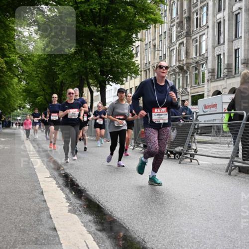 14.06.2026 - REWE Women's Run J. Mangold http://msf.ph/oto/9752396 14.06.2026 10:07:28 Ziel 10126, 10164, 10194, 10237, 10852, 11021, 11062, 11098, 11099, 11496 meine-sportfotos.de