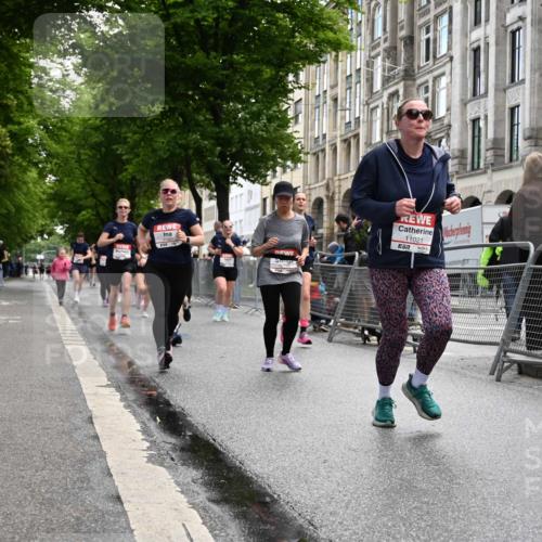 14.06.2026 - REWE Women's Run J. Mangold http://msf.ph/oto/9752400 14.06.2026 10:07:28 Ziel 10126, 10164, 10194, 10237, 10852, 11021, 11062, 11098, 11099, 11496 meine-sportfotos.de