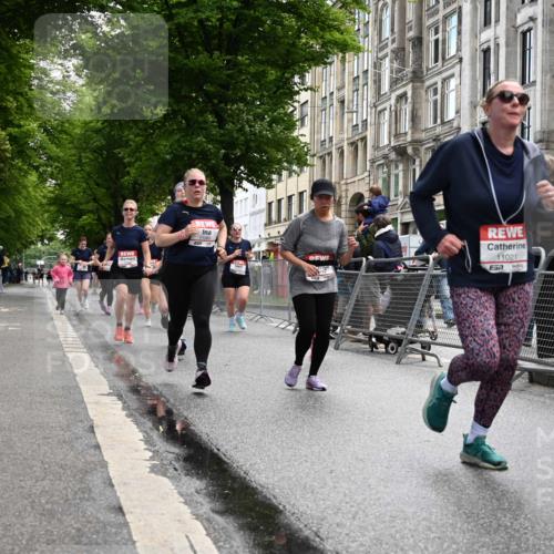 14.06.2026 - REWE Women's Run J. Mangold http://msf.ph/oto/9752402 14.06.2026 10:07:28 Ziel 10126, 10164, 10194, 10237, 10852, 11021, 11062, 11098, 11099, 11496 meine-sportfotos.de
