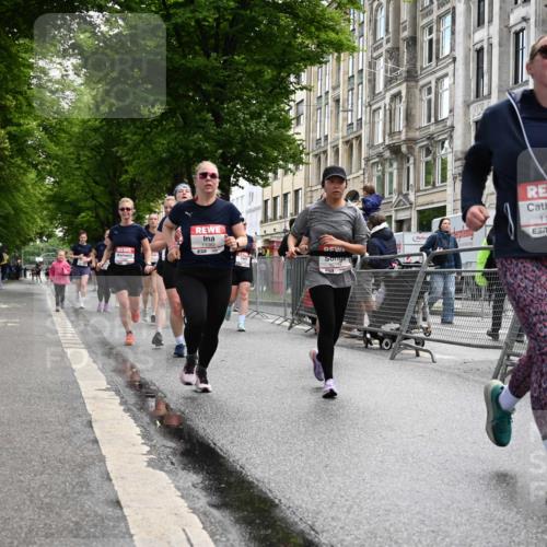 14.06.2026 - REWE Women's Run J. Mangold http://msf.ph/oto/9752404 14.06.2026 10:07:29 Ziel 10126, 10164, 10194, 10237, 10852, 11021, 11062, 11098, 11099, 11156, 11496 meine-sportfotos.de