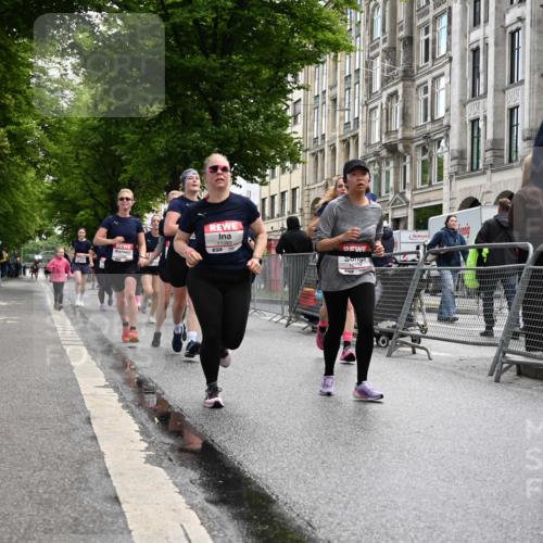 14.06.2026 - REWE Women's Run J. Mangold http://msf.ph/oto/9752406 14.06.2026 10:07:29 Ziel 10126, 10164, 10194, 10237, 10852, 11021, 11062, 11098, 11099, 11156, 11496 meine-sportfotos.de