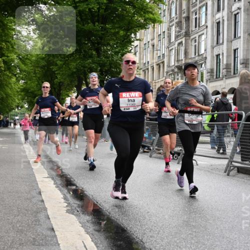 14.06.2026 - REWE Women's Run J. Mangold http://msf.ph/oto/9752411 14.06.2026 10:07:29 Ziel 10126, 10164, 10194, 10237, 10852, 11021, 11062, 11098, 11099, 11156, 11496 meine-sportfotos.de