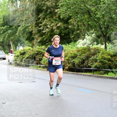14.06.2026 - REWE Women's Run Dr. Thomas Lammeyer http://msf.ph/oto/9752415 14.06.2026 09:15:18 Laufen 3, 10407 meine-sportfotos.de
