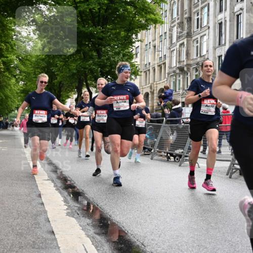 14.06.2026 - REWE Women's Run J. Mangold http://msf.ph/oto/9752418 14.06.2026 10:07:30 Ziel 10126, 10164, 10194, 10237, 10350, 10852, 11021, 11033, 11062, 11098, 11099, 11156, 11496 meine-sportfotos.de