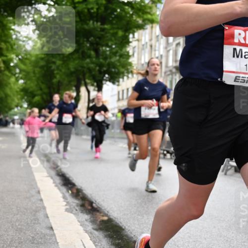 14.06.2026 - REWE Women's Run J. Mangold http://msf.ph/oto/9752439 14.06.2026 10:07:32 Ziel 10126, 10164, 10194, 10237, 10350, 10414, 10685, 10852, 11021, 11033, 11062, 11063, 11098, 11099, 11156, 11496 meine-sportfotos.de