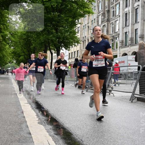 14.06.2026 - REWE Women's Run J. Mangold http://msf.ph/oto/9752441 14.06.2026 10:07:33 Ziel 10126, 10164, 10194, 10237, 10350, 10414, 10685, 10852, 11021, 11033, 11062, 11063, 11098, 11099, 11156, 11496 meine-sportfotos.de