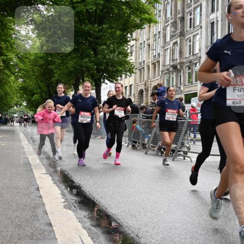 14.06.2026 - REWE Women's Run J. Mangold http://msf.ph/oto/9752449 14.06.2026 10:07:34 Ziel 10126, 10164, 10194, 10237, 10350, 10414, 10685, 10852, 11033, 11063, 11098, 11099, 11156, 11496 meine-sportfotos.de