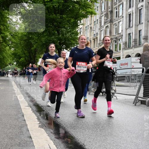 14.06.2026 - REWE Women's Run J. Mangold http://msf.ph/oto/9752463 14.06.2026 10:07:35 Ziel 10126, 10164, 10237, 10350, 10414, 10685, 10852, 11033, 11063, 11098, 11099, 11156, 11496 meine-sportfotos.de