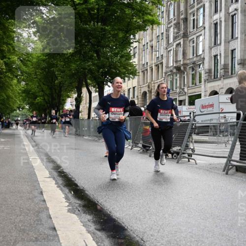 14.06.2026 - REWE Women's Run J. Mangold http://msf.ph/oto/9752490 14.06.2026 10:07:41 Ziel 10213, 10414, 10685, 11063, 11073, 11480 meine-sportfotos.de