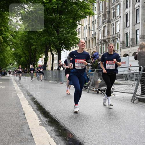 14.06.2026 - REWE Women's Run J. Mangold http://msf.ph/oto/9752496 14.06.2026 10:07:41 Ziel 10213, 10414, 10685, 11063, 11073, 11480 meine-sportfotos.de