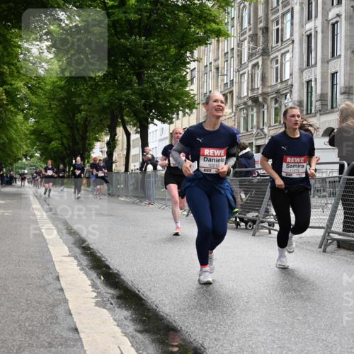 14.06.2026 - REWE Women's Run J. Mangold http://msf.ph/oto/9752500 14.06.2026 10:07:41 Ziel 10213, 10414, 10685, 11063, 11073, 11480 meine-sportfotos.de