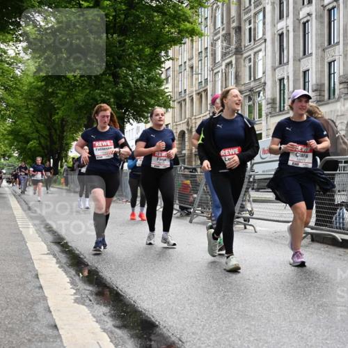 14.06.2026 - REWE Women's Run J. Mangold http://msf.ph/oto/9752537 14.06.2026 10:07:51 Ziel 10353, 10371, 10723, 10739, 10743, 11145, 11376, 11393 meine-sportfotos.de