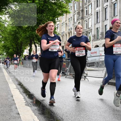 14.06.2026 - REWE Women's Run J. Mangold http://msf.ph/oto/9752549 14.06.2026 10:07:52 Ziel 10353, 10371, 10723, 10739, 10743, 11145, 11376, 11393 meine-sportfotos.de