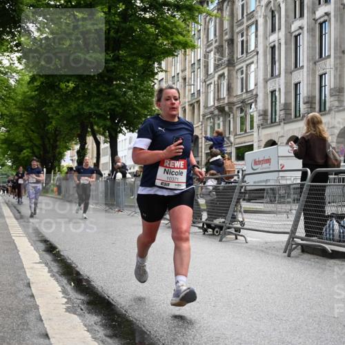 14.06.2026 - REWE Women's Run J. Mangold http://msf.ph/oto/9752582 14.06.2026 10:07:57 Ziel 10371, 10578, 10739, 11376, 11525 meine-sportfotos.de