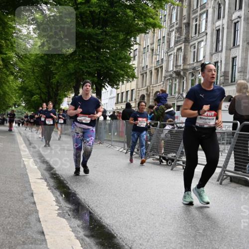14.06.2026 - REWE Women's Run J. Mangold http://msf.ph/oto/9752589 14.06.2026 10:08:01 Ziel 10371, 10574, 10578, 11525 meine-sportfotos.de