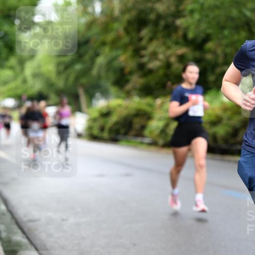 14.06.2026 - REWE Women's Run Dr. Thomas Lammeyer http://msf.ph/oto/9752595 14.06.2026 09:15:32 Laufen 10115, 7 meine-sportfotos.de