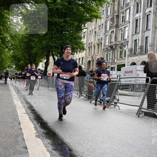 14.06.2026 - REWE Women's Run J. Mangold http://msf.ph/oto/9752596 14.06.2026 10:08:02 Ziel 10574, 10578, 10582, 11525 meine-sportfotos.de