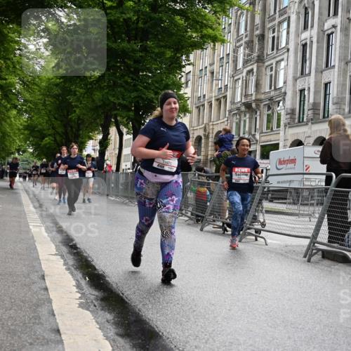 14.06.2026 - REWE Women's Run J. Mangold http://msf.ph/oto/9752598 14.06.2026 10:08:02 Ziel 10574, 10578, 10582, 11525 meine-sportfotos.de