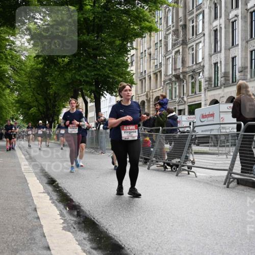 14.06.2026 - REWE Women's Run J. Mangold http://msf.ph/oto/9752620 14.06.2026 10:08:06 Ziel 10504, 10574, 10578, 10582, 10760, 10764, 11525 meine-sportfotos.de
