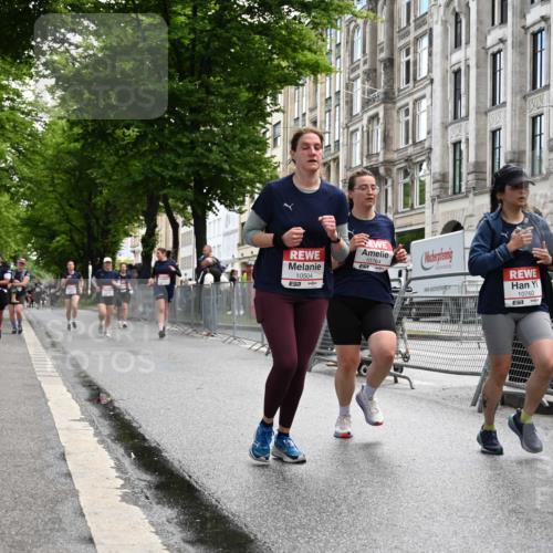 14.06.2026 - REWE Women's Run J. Mangold http://msf.ph/oto/9752638 14.06.2026 10:08:09 Ziel 10504, 10582, 10760, 10764, 10766, 11200 meine-sportfotos.de