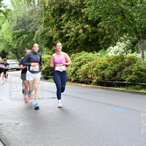 14.06.2026 - REWE Women's Run Dr. Thomas Lammeyer http://msf.ph/oto/9752641 14.06.2026 09:15:35 Laufen 11530, 11529 meine-sportfotos.de
