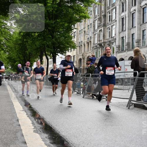 14.06.2026 - REWE Women's Run J. Mangold http://msf.ph/oto/9752642 14.06.2026 10:08:13 Ziel 10022, 10504, 10760, 10764, 10766, 10963, 11176, 11200 meine-sportfotos.de