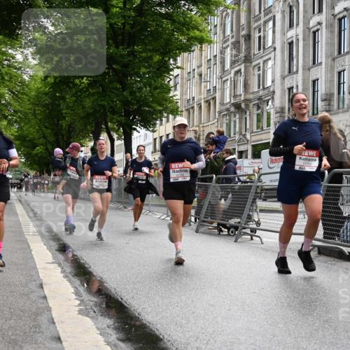 14.06.2026 - REWE Women's Run J. Mangold http://msf.ph/oto/9752648 14.06.2026 10:08:14 Ziel 10022, 10766, 10963, 11176, 11200 meine-sportfotos.de