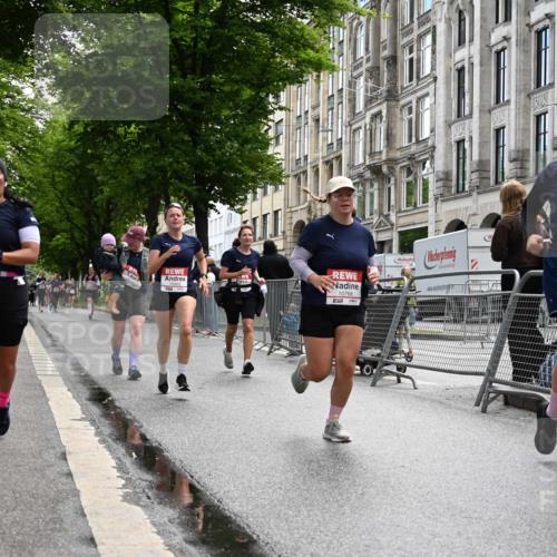 14.06.2026 - REWE Women's Run J. Mangold http://msf.ph/oto/9752652 14.06.2026 10:08:14 Ziel 10022, 10766, 10963, 11176, 11200 meine-sportfotos.de