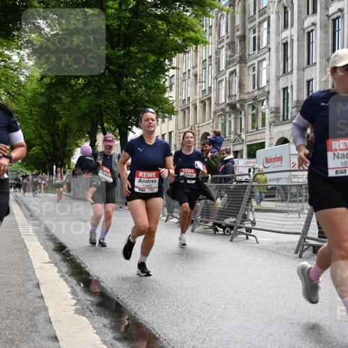 14.06.2026 - REWE Women's Run J. Mangold http://msf.ph/oto/9752662 14.06.2026 10:08:15 Ziel 10022, 10766, 10963, 11176, 11200 meine-sportfotos.de