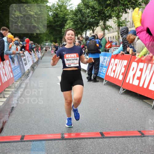 14.06.2026 - REWE Women's Run Strokosch-Dieckow http://msf.ph/oto/9752672 14.06.2026 09:49:25 Ziel 10741, 11360 meine-sportfotos.de