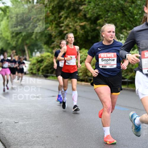14.06.2026 - REWE Women's Run Dr. Thomas Lammeyer http://msf.ph/oto/9752679 14.06.2026 09:15:37 Laufen 10691, 7, 11530, 7 meine-sportfotos.de