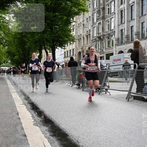 14.06.2026 - REWE Women's Run J. Mangold http://msf.ph/oto/9752683 14.06.2026 10:08:24 Ziel 10114, 10361, 10846, 11071 meine-sportfotos.de