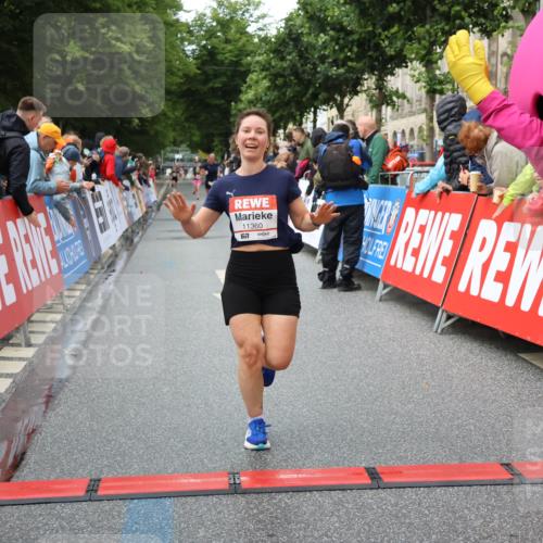 14.06.2026 - REWE Women's Run Strokosch-Dieckow http://msf.ph/oto/9752685 14.06.2026 09:49:25 Ziel 10741, 11360 meine-sportfotos.de