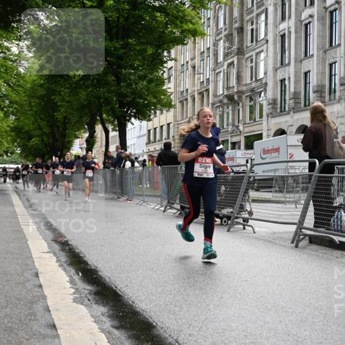 14.06.2026 - REWE Women's Run J. Mangold http://msf.ph/oto/9752709 14.06.2026 10:08:28 Ziel 10114, 10361, 10846, 11071 meine-sportfotos.de