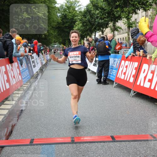 14.06.2026 - REWE Women's Run Strokosch-Dieckow http://msf.ph/oto/9752711 14.06.2026 09:49:25 Ziel 10741, 11360 meine-sportfotos.de