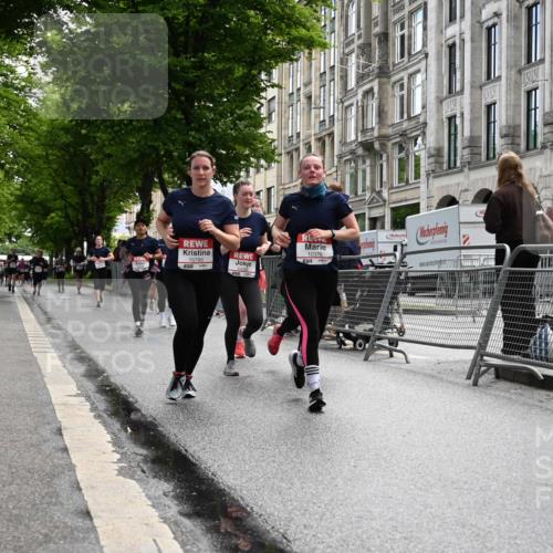 14.06.2026 - REWE Women's Run J. Mangold http://msf.ph/oto/9752739 14.06.2026 10:08:37 Ziel 10124, 10248, 10259, 10376, 10692, 10793, 11159, 11197, 11219 meine-sportfotos.de