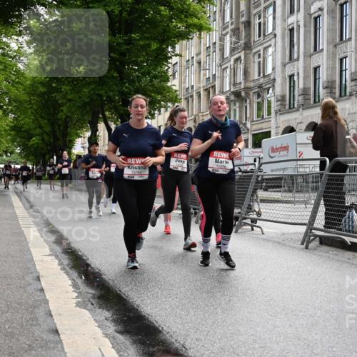 14.06.2026 - REWE Women's Run J. Mangold http://msf.ph/oto/9752741 14.06.2026 10:08:37 Ziel 10124, 10248, 10259, 10376, 10692, 10793, 11159, 11197, 11219 meine-sportfotos.de