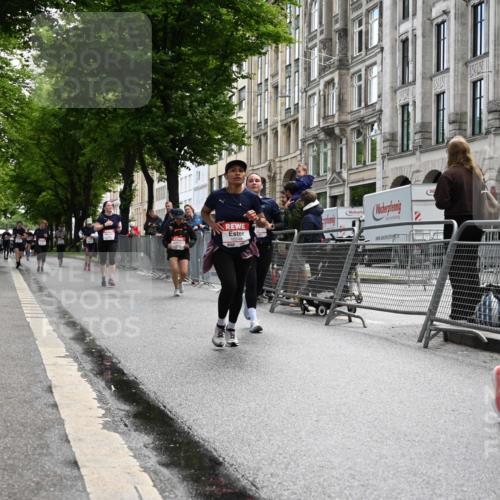 14.06.2026 - REWE Women's Run J. Mangold http://msf.ph/oto/9752755 14.06.2026 10:08:39 Ziel 10124, 10248, 10259, 10376, 10692, 10793, 11153, 11159, 11197, 11219 meine-sportfotos.de