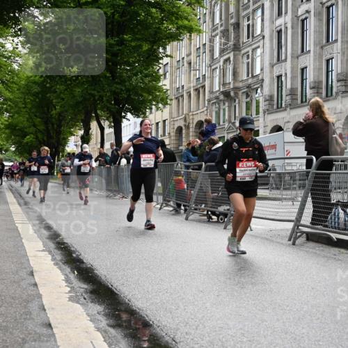 14.06.2026 - REWE Women's Run J. Mangold http://msf.ph/oto/9752773 14.06.2026 10:08:43 Ziel 10248, 10884, 11153, 11159, 11197, 11219, 11455, 11489 meine-sportfotos.de